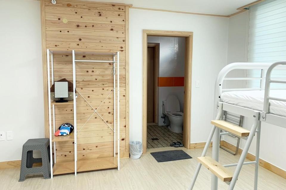 Jeju Guesthouse Togŭnnae Екстериор снимка
