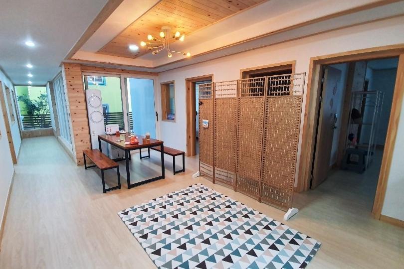 Jeju Guesthouse Togŭnnae Екстериор снимка