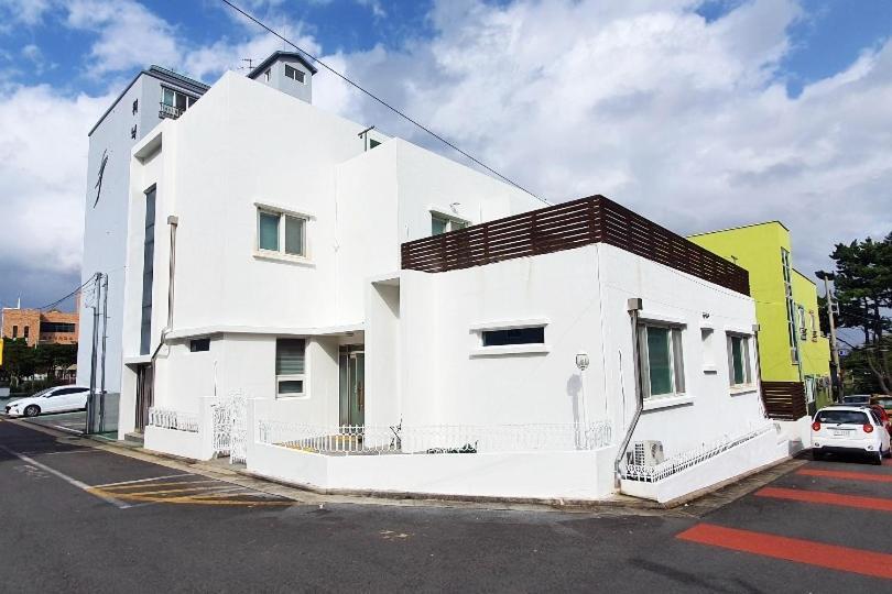 Jeju Guesthouse Togŭnnae Екстериор снимка